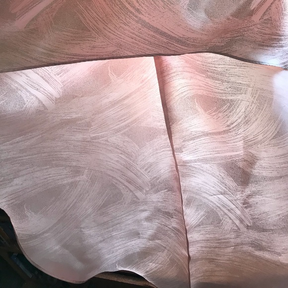 Rose gold dress (never worn) - Picture 7 of 7